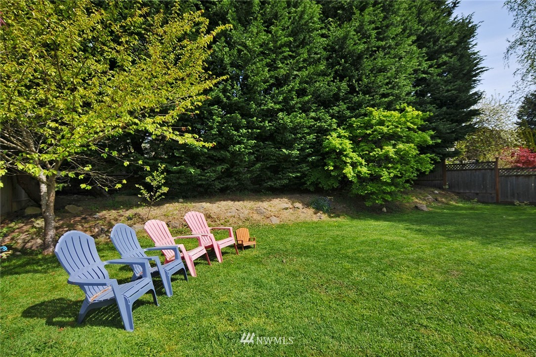 4909 152nd Street Southwest Edmonds, WA 98026 - Photo 17 of 19 Gallery Image 17