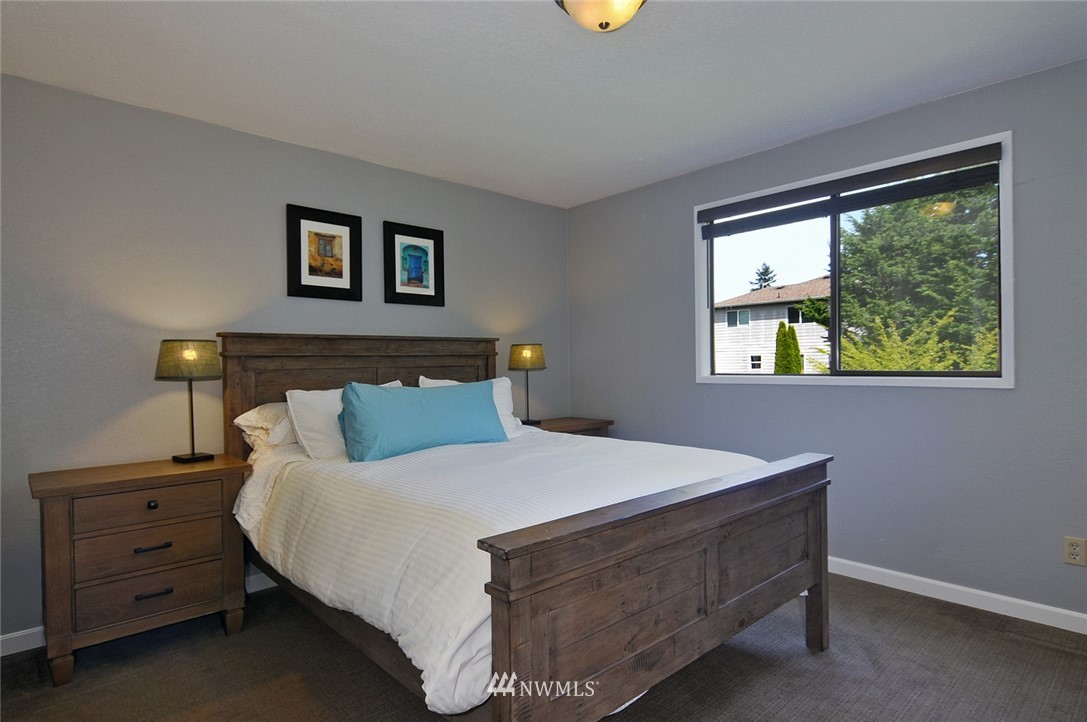 4909 152nd Street Southwest Edmonds, WA 98026 - Photo 8 of 19 Gallery Image 8