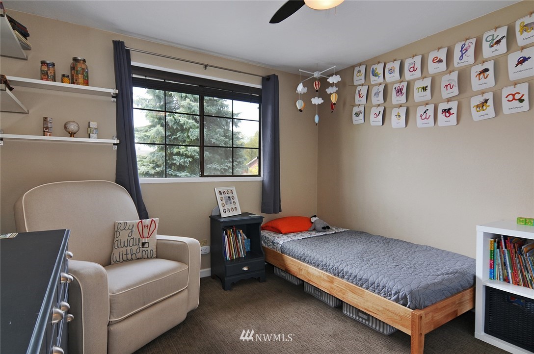 4909 152nd Street Southwest Edmonds, WA 98026 - Photo 10 of 19 Gallery Image 10