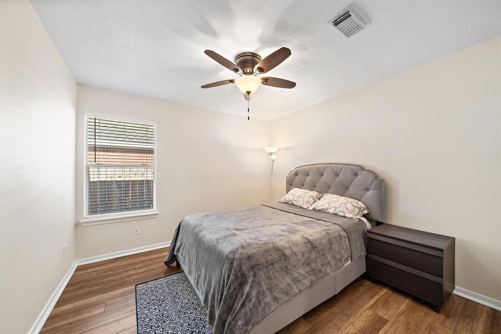 3310 Shadowchase Drive Houston, TX 77082 - Photo 12 of 17
