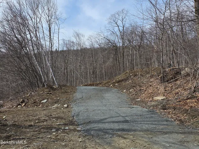 $149,900 | 350 Mohawk Trail, Florida, MA 01343