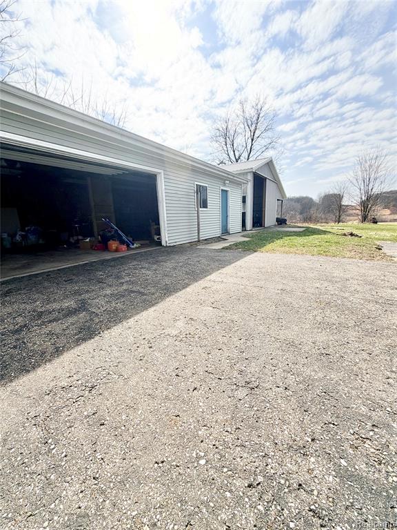 20463 Waubascon Road Battle Creek, MI 49017 - Photo 9 of 48 Gallery Image 9