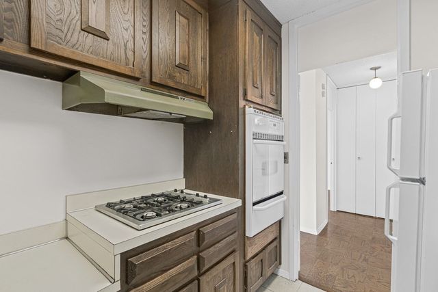 $575,000 | 85 East India Row, Unit 4H, Boston, MA 02110