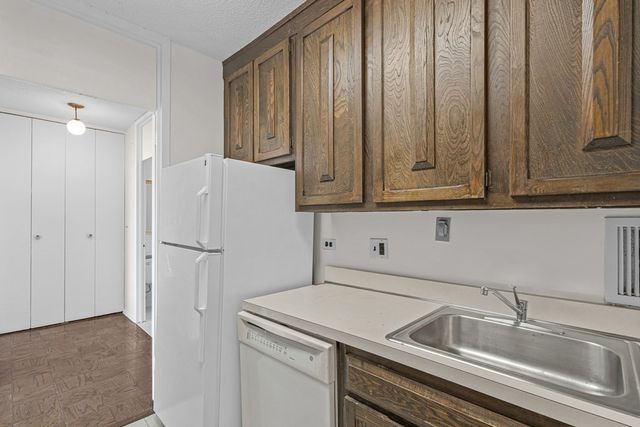 $575,000 | 85 East India Row, Unit 4H, Boston, MA 02110