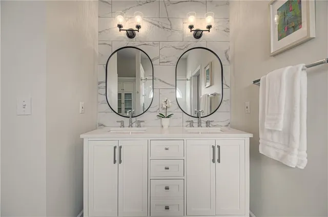 $375,000 | 15663 Conser Street, Overland Park, KS 66223