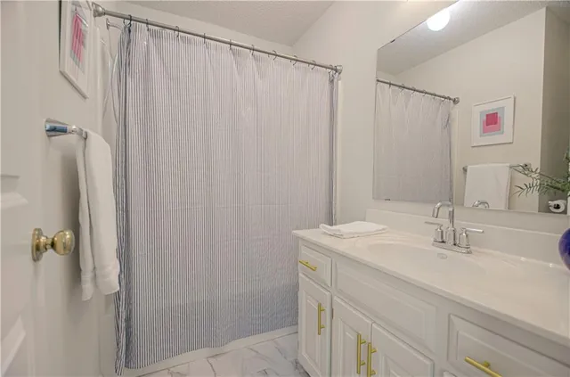 $375,000 | 15663 Conser Street, Overland Park, KS 66223