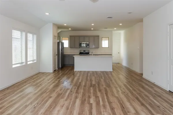 $2,050 | 4314 Sonora Prairie Trail, Baytown, TX 77521