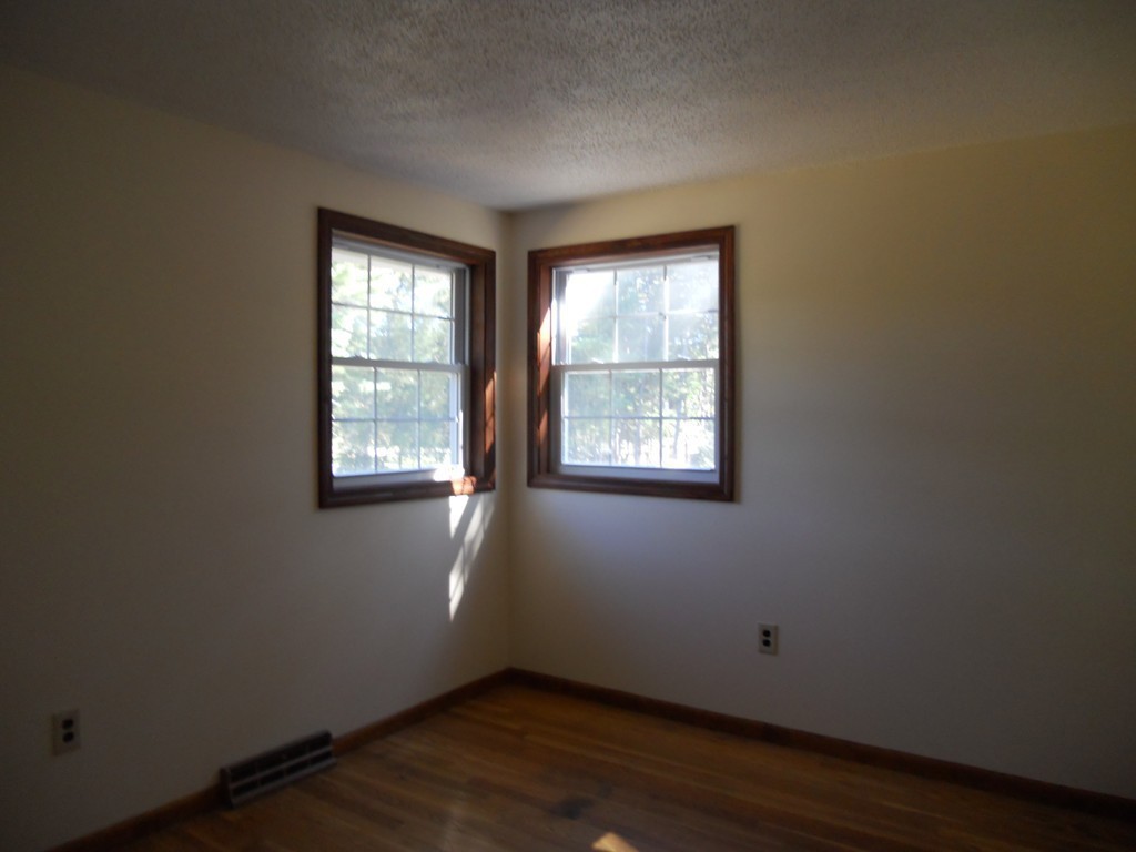 8 Ashdale Road Billerica, MA 01862 - Photo 18 of 24 Gallery Image 18
