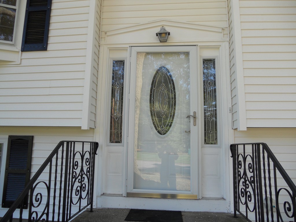 8 Ashdale Road Billerica, MA 01862 - Photo 3 of 24 Gallery Image 3