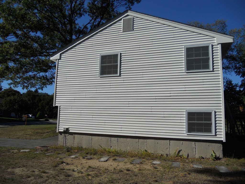 8 Ashdale Road Billerica, MA 01862 - Photo 8 of 24 Gallery Image 8