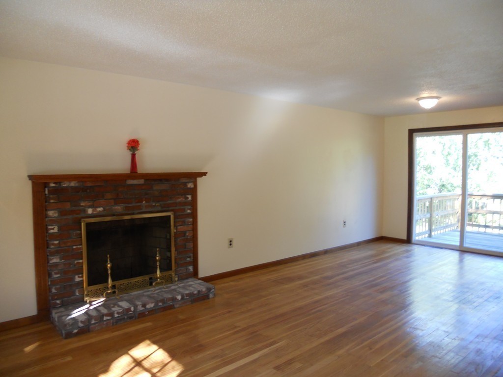 8 Ashdale Road Billerica, MA 01862 - Photo 10 of 24 Gallery Image 10