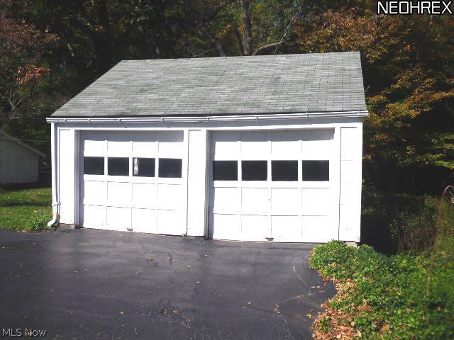4108 Arrel Road Youngstown, OH 44514 - Photo 2 of 25
