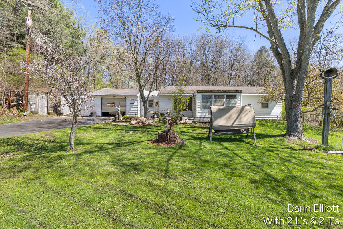 956 Prairie Creek Road Ionia, MI 48846 - Photo 10 of 68