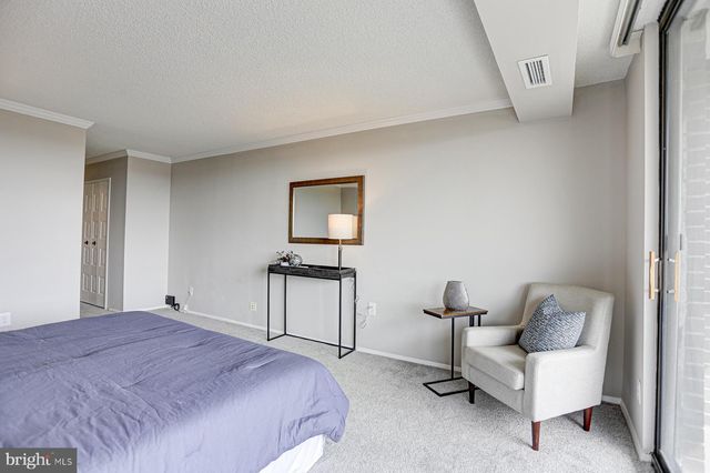 $401,000 | 1800 Old Meadow Road, Unit 803, McLean, VA 22102