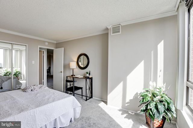 $401,000 | 1800 Old Meadow Road, Unit 803, McLean, VA 22102