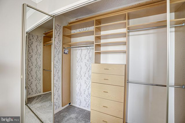 $401,000 | 1800 Old Meadow Road, Unit 803, McLean, VA 22102