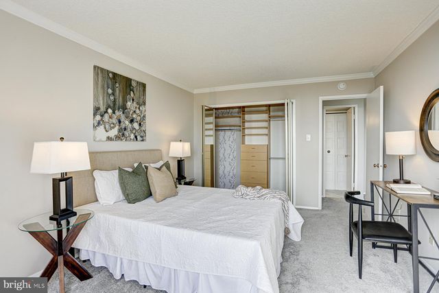 $401,000 | 1800 Old Meadow Road, Unit 803, McLean, VA 22102