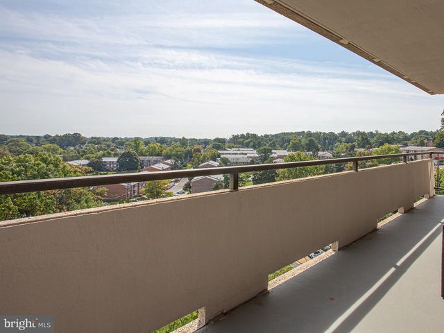 $401,000 | 1800 Old Meadow Road, Unit 803, McLean, VA 22102