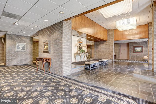 $401,000 | 1800 Old Meadow Road, Unit 803, McLean, VA 22102