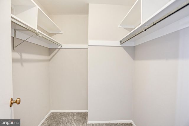 $401,000 | 1800 Old Meadow Road, Unit 803, McLean, VA 22102