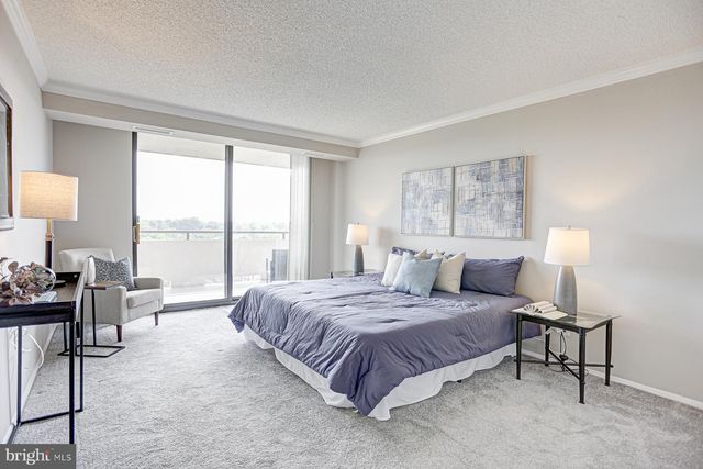 $401,000 | 1800 Old Meadow Road, Unit 803, McLean, VA 22102