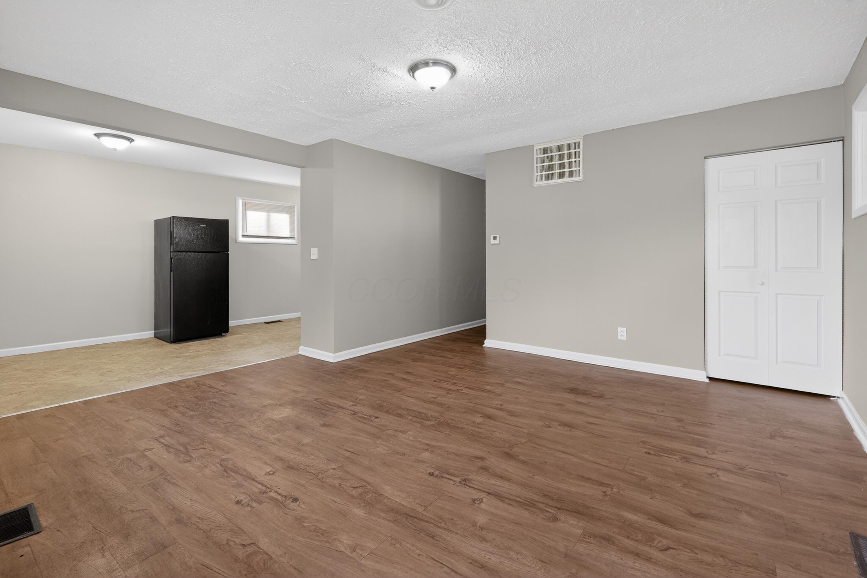 1572 Northridge Road Columbus, OH 43224 - Photo 9 of 32
