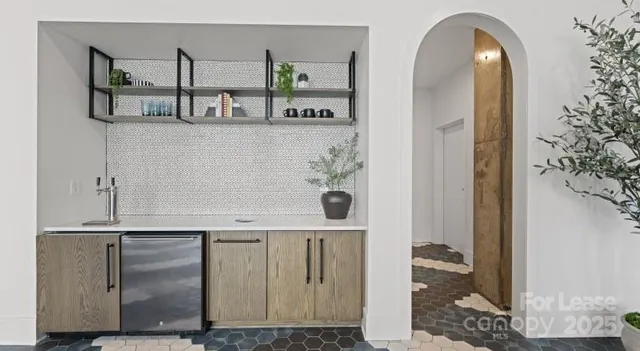 $1,611 | 1711 Commonwealth Avenue, Unit S1, Charlotte, NC 28205