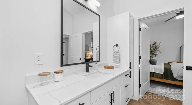 $1,611 | 1711 Commonwealth Avenue, Unit S1, Charlotte, NC 28205