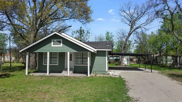 $165,000 | 723 East Nowlin Street, Mexia, TX 76667