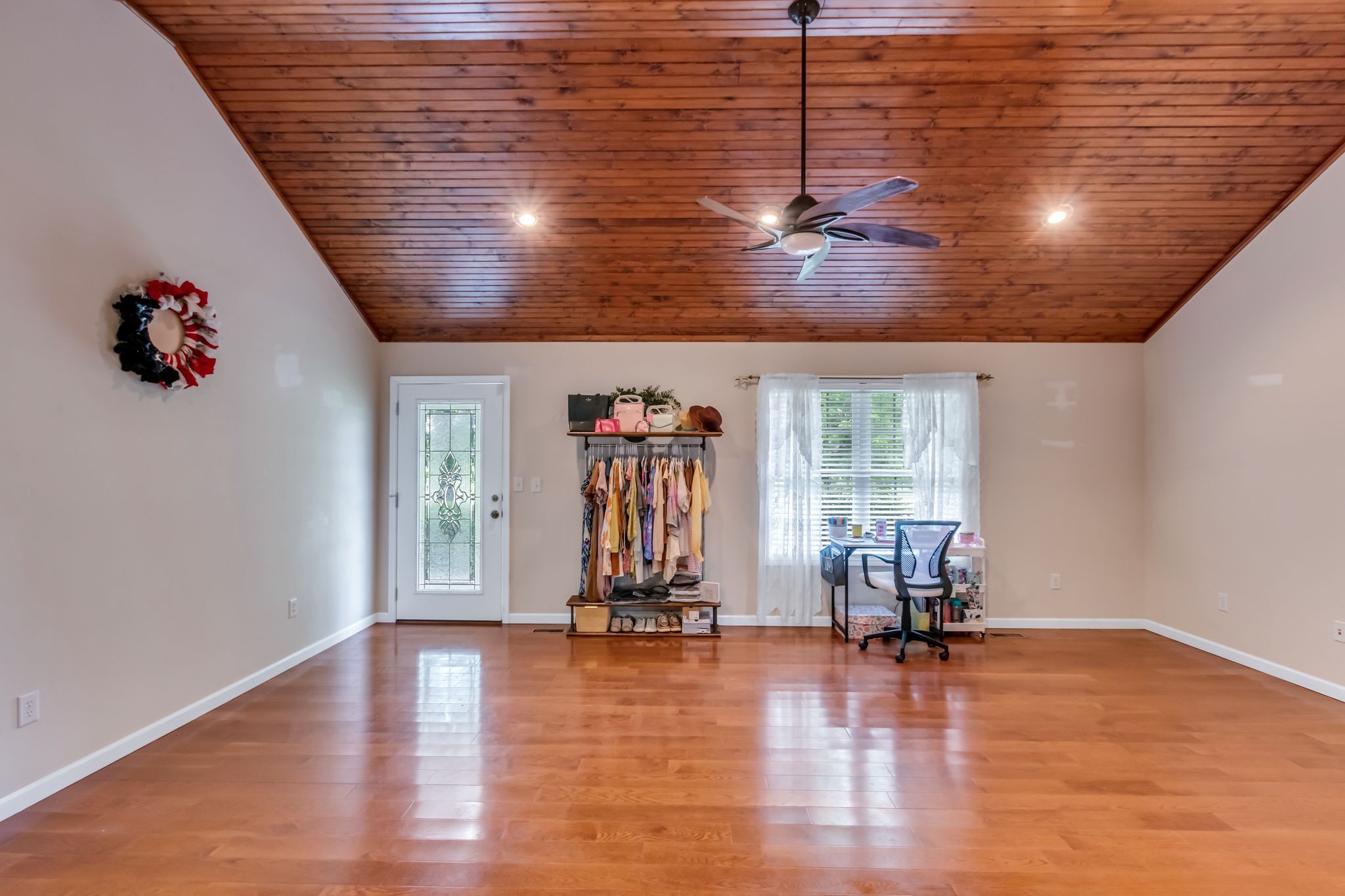 184 Buncombe Road Belvidere, TN 37306 - Photo 3 of 33