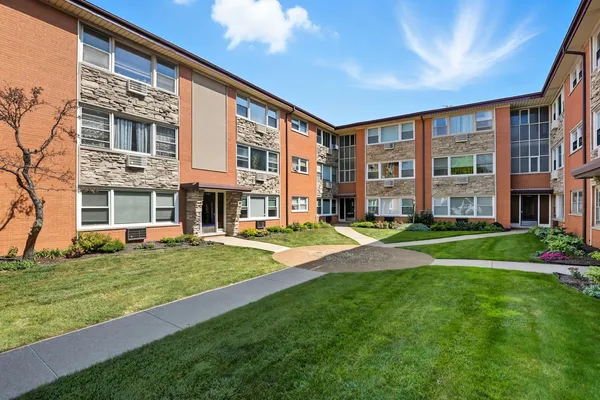 $235,000 | 4107 North Keeler Avenue, Unit 2H, Chicago, IL 60641
