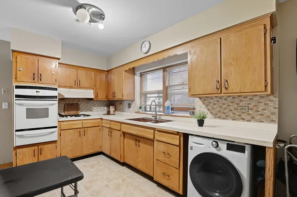 $235,000 | 4107 North Keeler Avenue, Unit 2H, Chicago, IL 60641