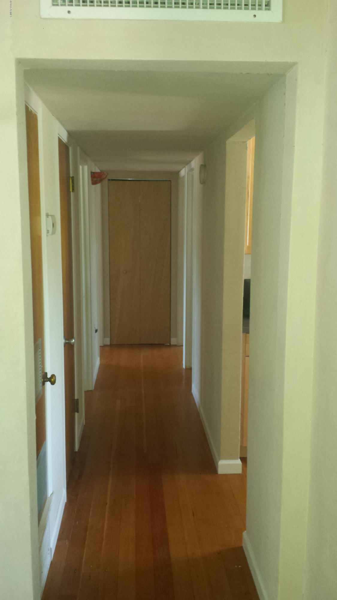 737 East Hearn Road Phoenix, AZ 85022 - Photo 19 of 37 Hallway 1