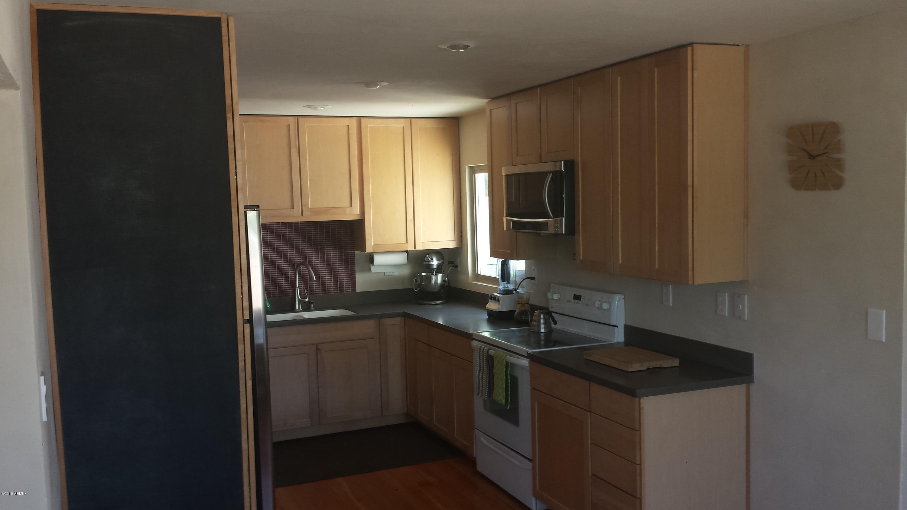 737 East Hearn Road Phoenix, AZ 85022 - Photo 8 of 37 Kitchen 4