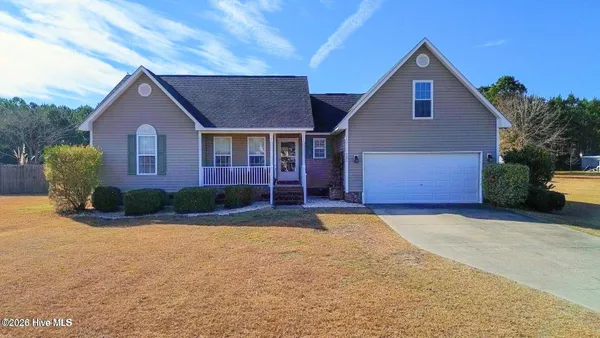 $398,500 | 327 Oakmont Drive, Hampstead, NC 28443