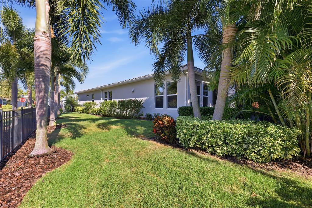 12106 Perennial Place Lakewood Ranch, FL 34211 - Photo 33 of 66