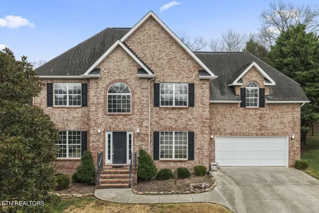 $525,000 | 492 Glenshire Lane, Lenoir City, TN 37771