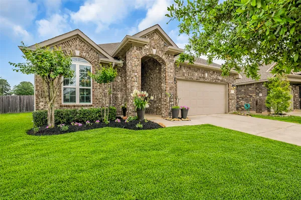 $299,999 | 19055 Minero Lane, Montgomery, TX 77356