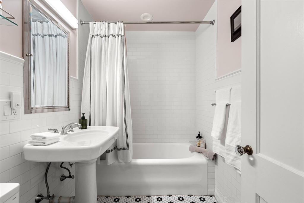 345 Commonwealth Avenue, Unit 7 Boston, MA 02115 - Photo 13 of 25