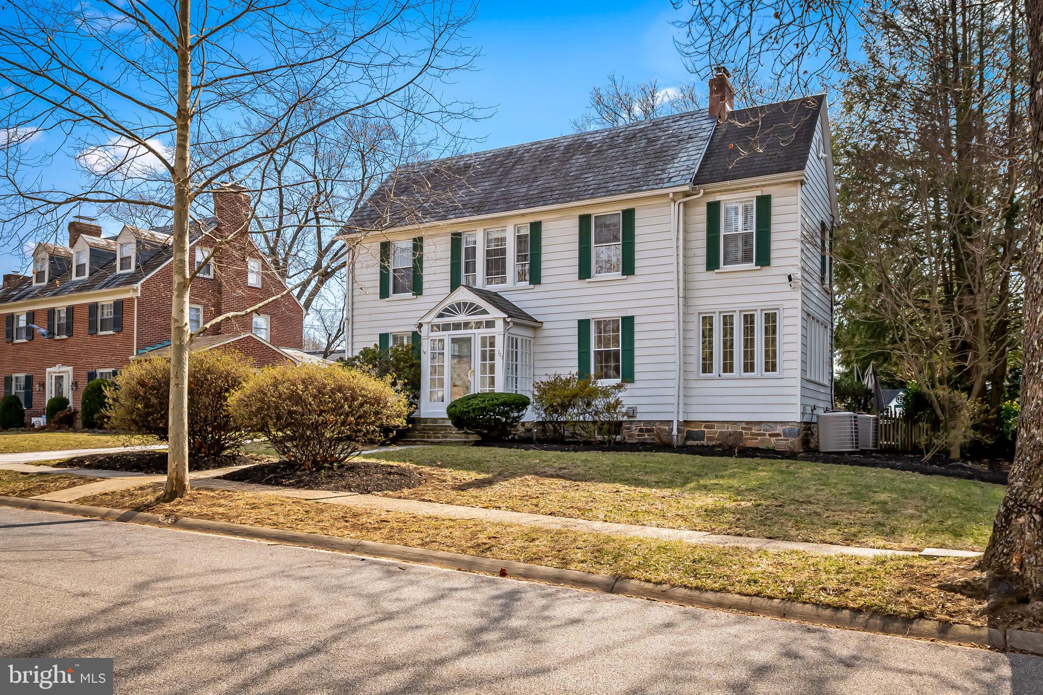 703 Chumleigh Road Baltimore, MD 21212 - Photo 41 of 41 a front view of a house with a yard
