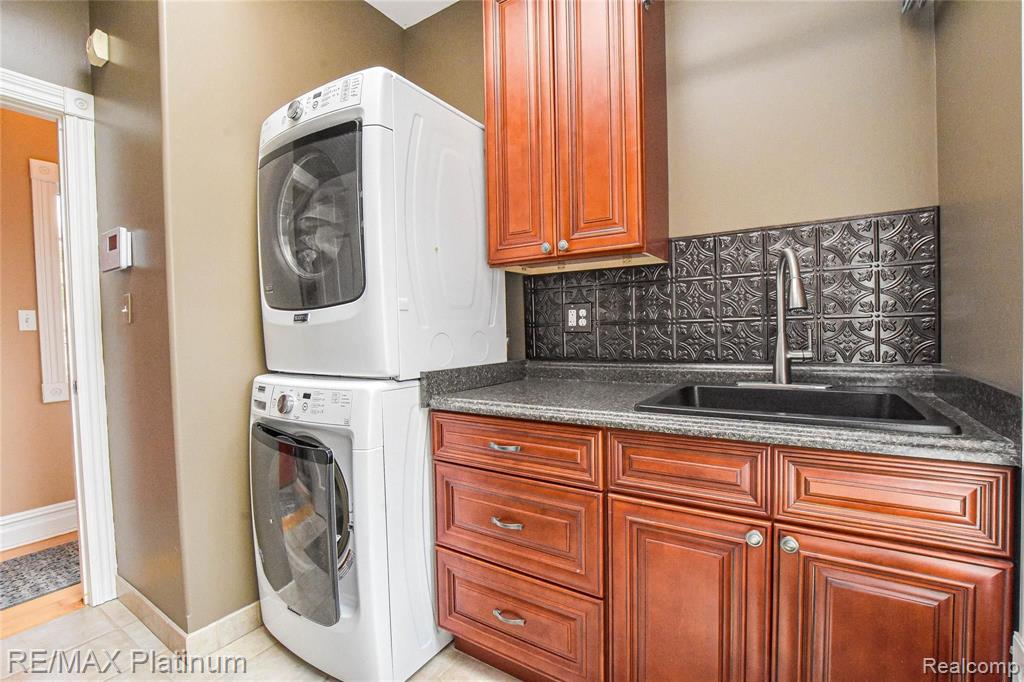 1410 Henderson Road Howell, MI 48855 - Photo 40 of 55