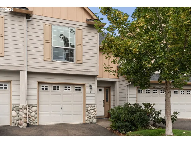 $400,000 | 22040 Southwest Grahams Ferry Road, Unit B, Tualatin, OR 97062