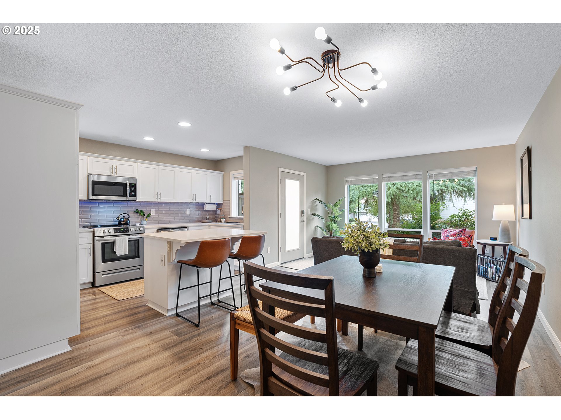 22040 Southwest Grahams Ferry Road, Unit B Tualatin, OR 97062 - Photo 11 of 31