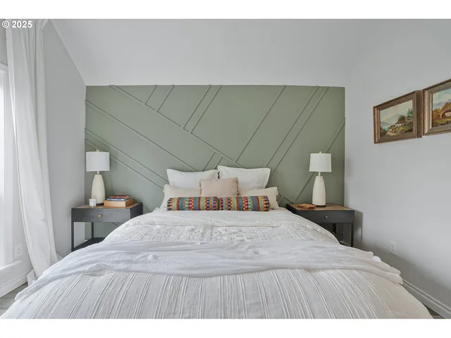 $400,000 | 22040 Southwest Grahams Ferry Road, Unit B, Tualatin, OR 97062