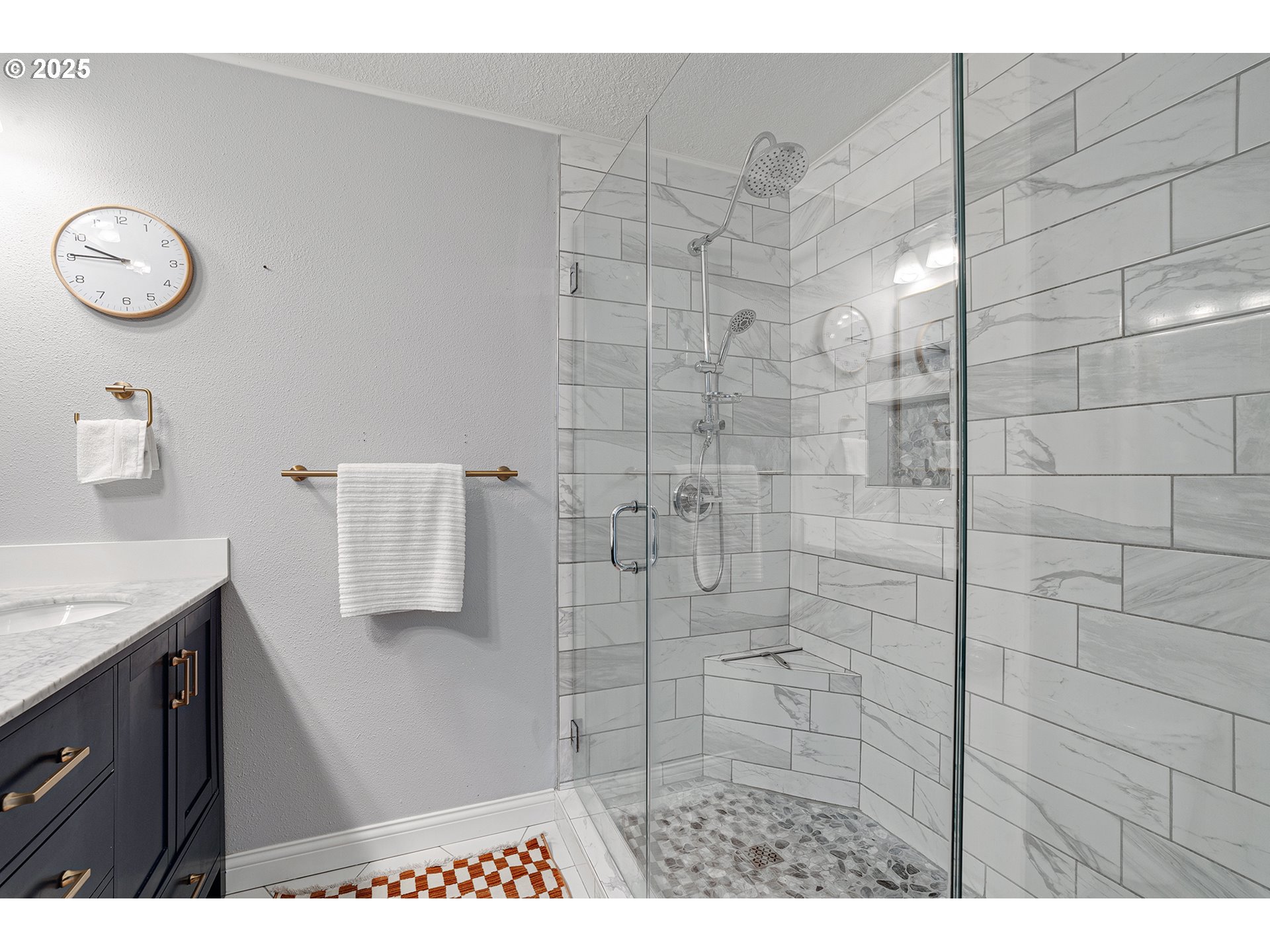 22040 Southwest Grahams Ferry Road, Unit B Tualatin, OR 97062 - Photo 19 of 31 Owner's Suite Bathroom