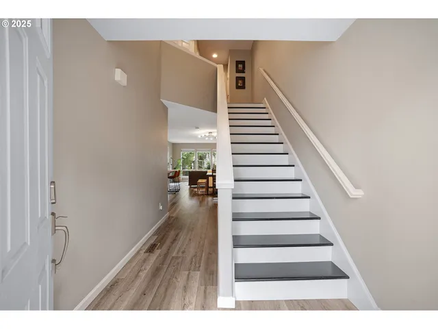 $400,000 | 22040 Southwest Grahams Ferry Road, Unit B, Tualatin, OR 97062