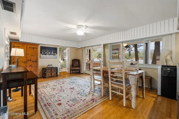 $1,250,000 | 2255 Gypsy Bay Road, Sagle, ID 83860