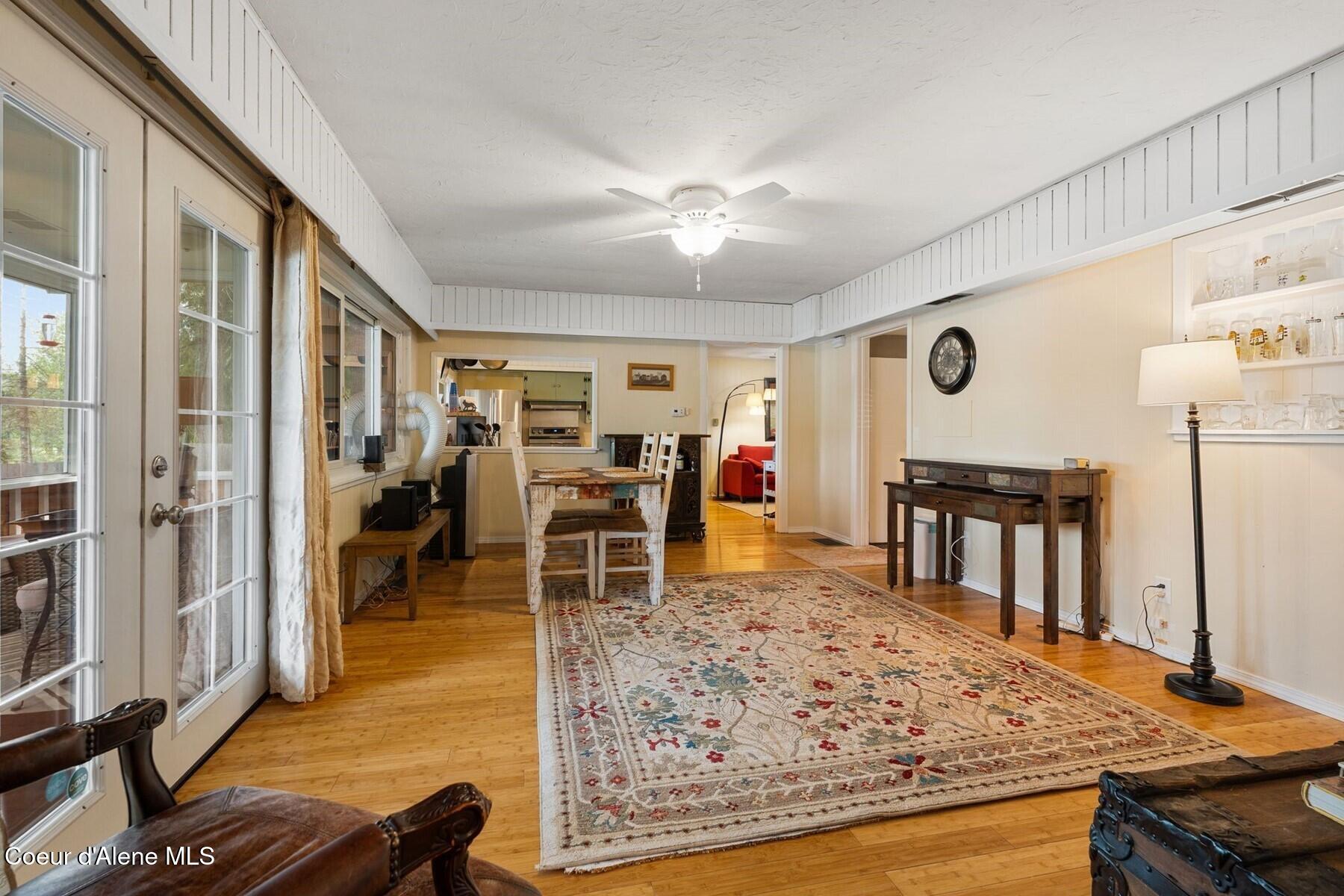 2255 Gypsy Bay Road Sagle, ID 83860 - Photo 15 of 50 Vintage feel