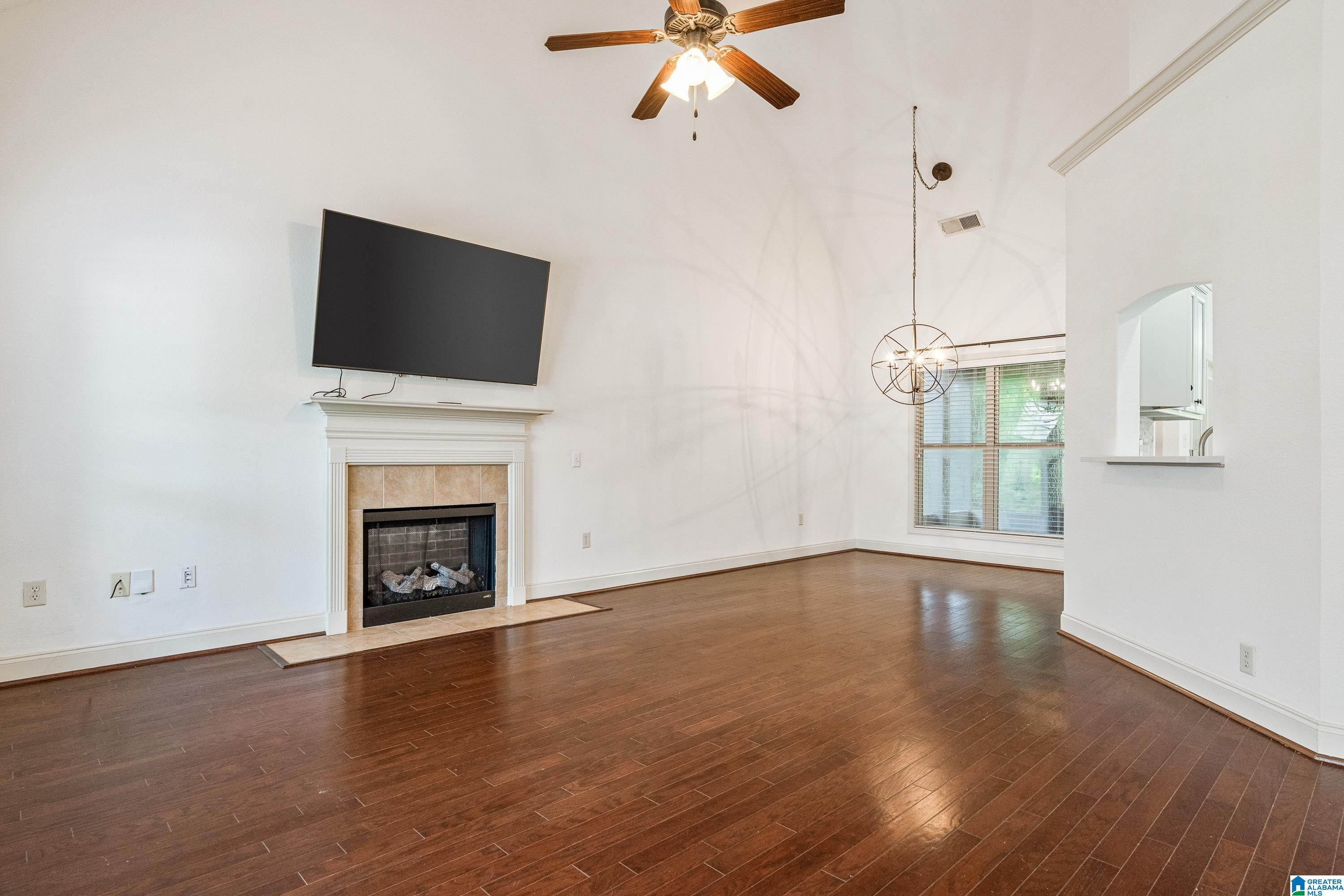 229 Perthshire Way Pelham, AL 35124 - Photo 3 of 31 Gallery Image 3