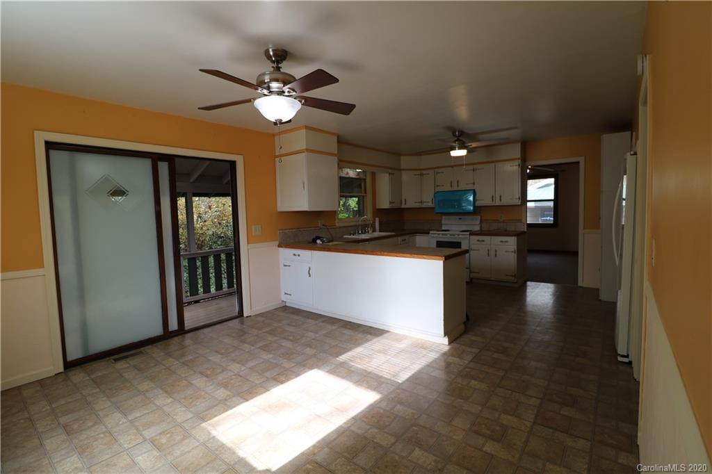 892 Calhoun Trail Rutherfordton, NC 28139 - Photo 9 of 36 Gallery Image 9